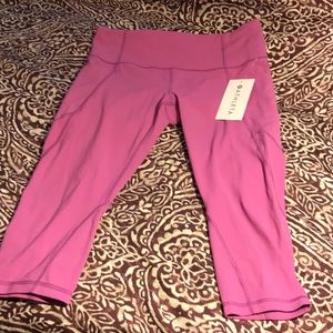 Athleta Salutation Stash Pocket Capri